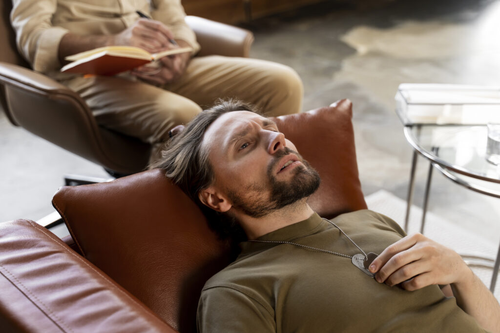 Homme ayant une séance de psychologie